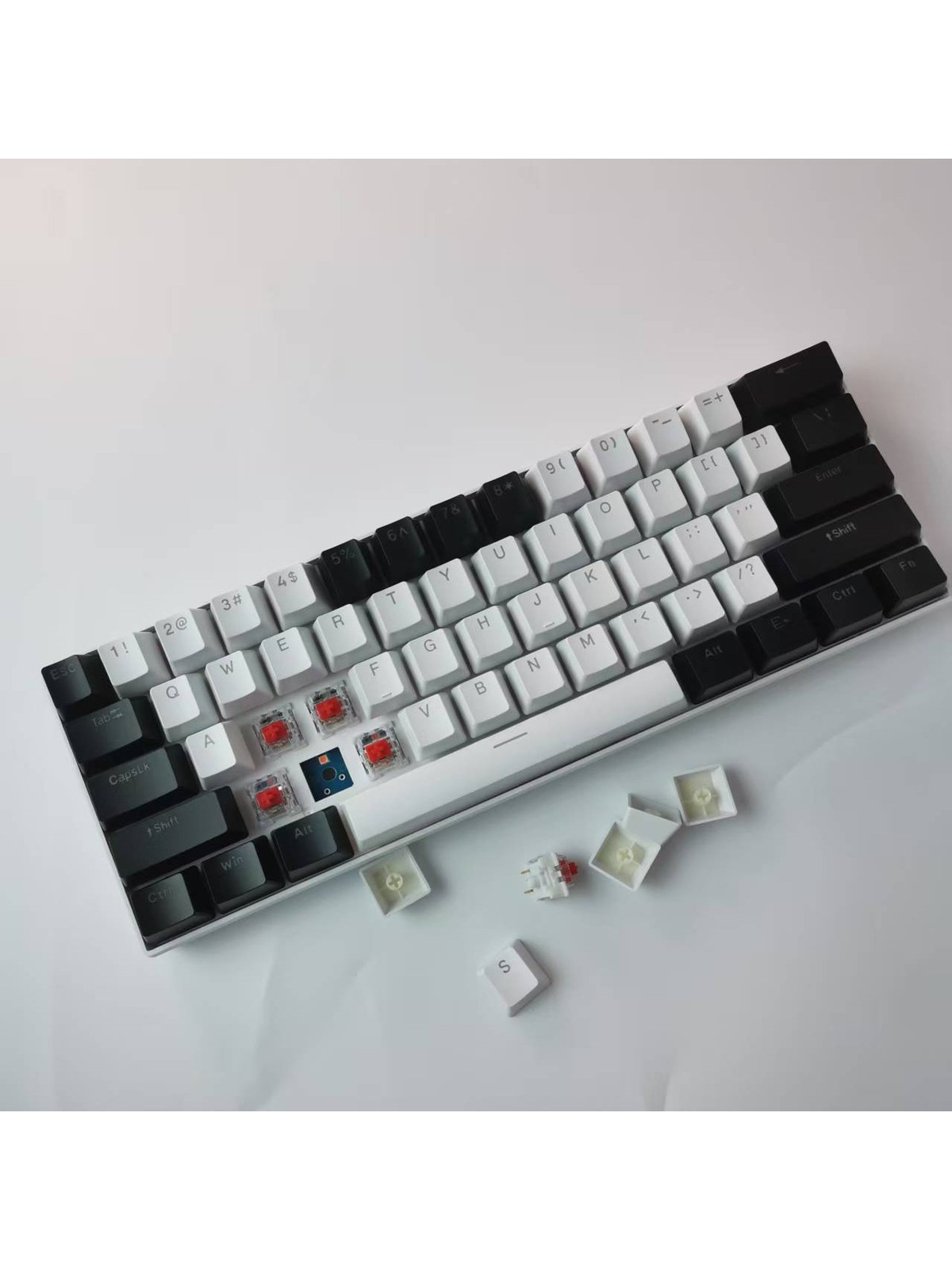 68-Key Compact Mechanical Keyboard, Hot-Swap, RGB, Wired USB-C, photo 5