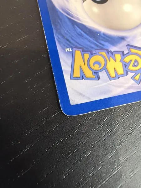 Charizard back top edge whitening close-up