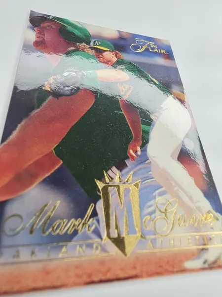 1994 Flair Mark McGwire #94 Oakland Athletics photo 3