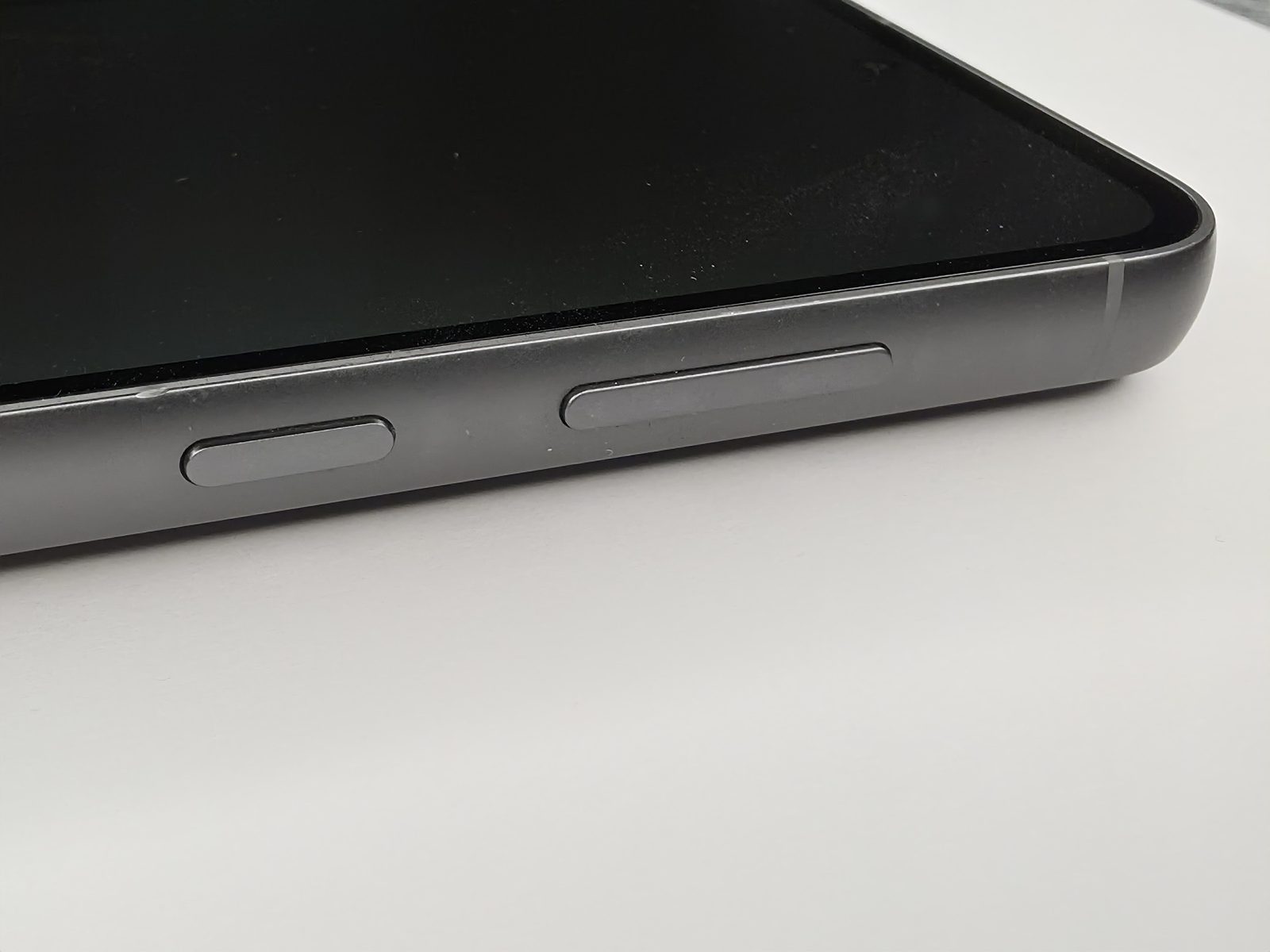 Samsung Galaxy S23 FE side buttons close-up